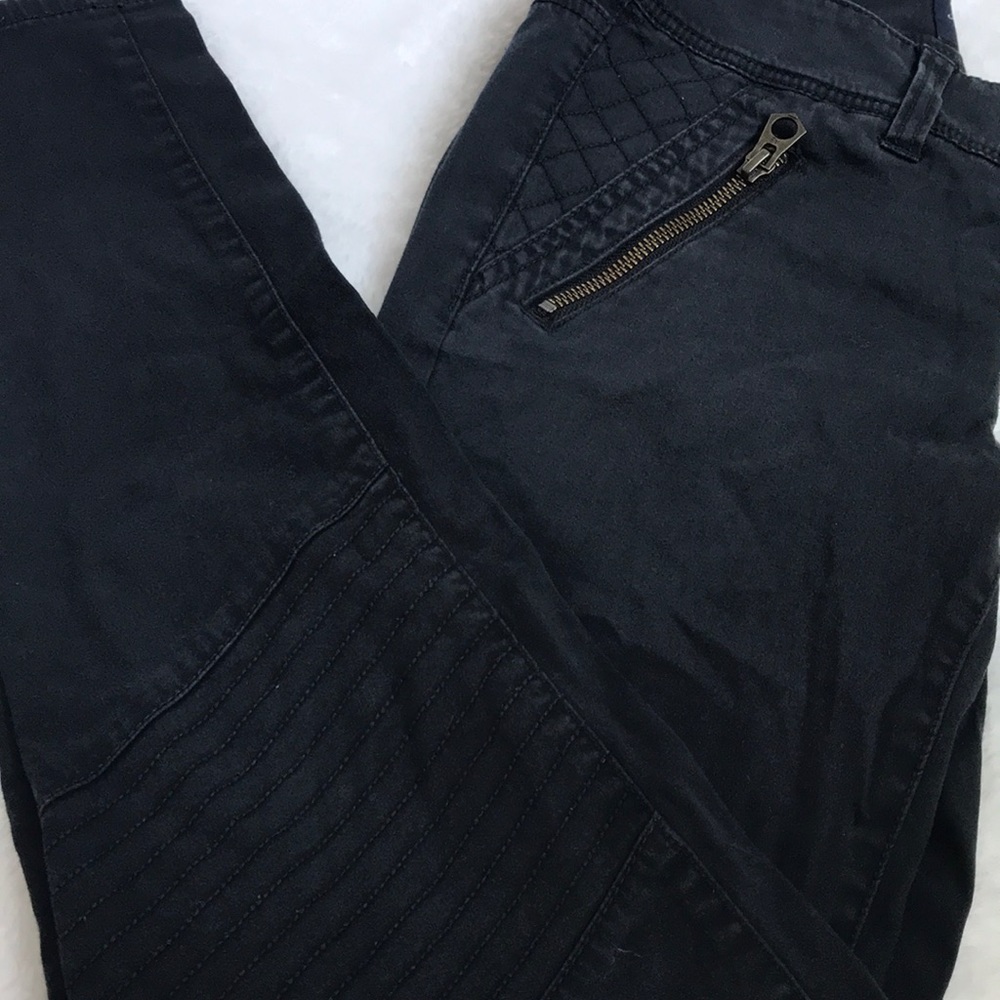American Eagle Moto Capri Jeans